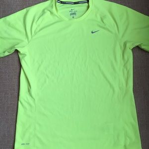 Men’s Nike dry fit running shirt size medium